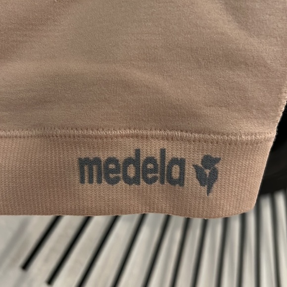 Medela easy expression‎ bra - Picture 4 of 5